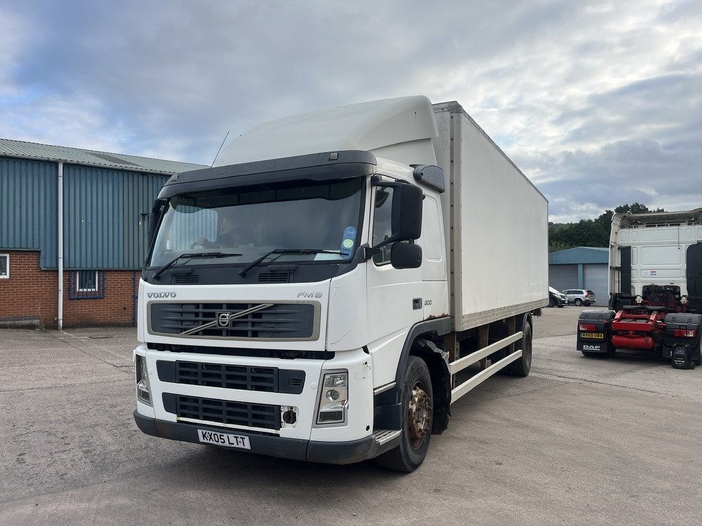 Volvo FM9 300 4x2 Box Van - Фургон с закрытым кузовом: фото 1 Volvo FM9 300 4x2 Box Van - Фургон с закрытым кузовом: фото 1