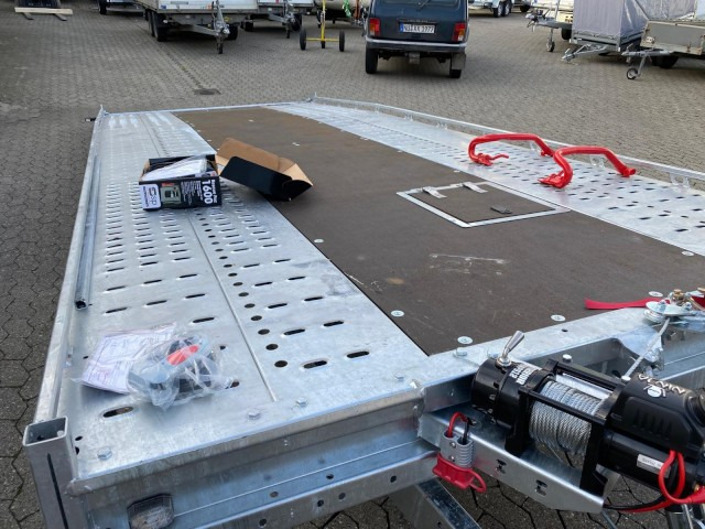 Brian James T6 Transporter, 230-6553, 5500 x 2220 mm, 3,5 to. kippbar mit Auffahrrampe - Прицеп-автовоз: фото 4 Brian James T6 Transporter, 230-6553, 5500 x 2220 mm, 3,5 to. kippbar mit Auffahrrampe - Прицеп-автовоз: фото 4