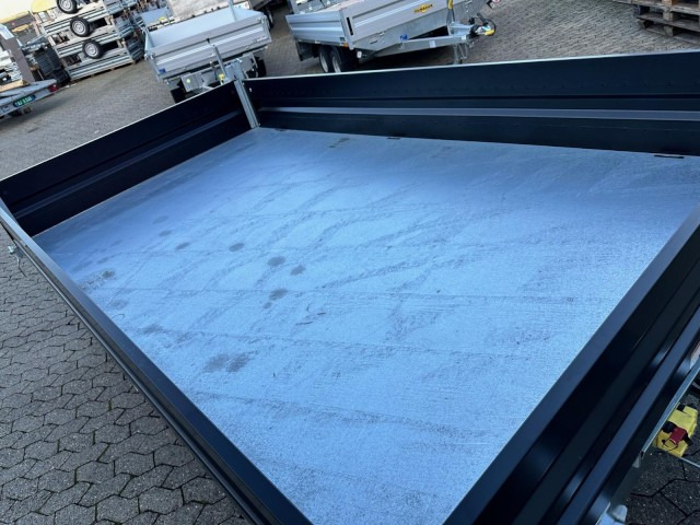 Humbaur 3-Seitenkipper HTK 3500.31 Alu black edition , 3140 x 1750 x 350 mm, 3,5 to. - Самосвальный прицеп: фото 4 Humbaur 3-Seitenkipper HTK 3500.31 Alu black edition , 3140 x 1750 x 350 mm, 3,5 to. - Самосвальный прицеп: фото 4