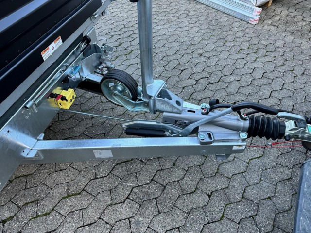 Humbaur 3-Seitenkipper HTK 3500.31 Alu black edition , 3140 x 1750 x 350 mm, 3,5 to. - Самосвальный прицеп: фото 3 Humbaur 3-Seitenkipper HTK 3500.31 Alu black edition , 3140 x 1750 x 350 mm, 3,5 to. - Самосвальный прицеп: фото 3