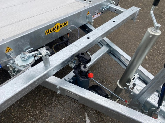 Humbaur Autotransportanhänger MTK 304722, 4700 x 2180 x 0 mm, 3,0 to. - Прицеп-автовоз: фото 4 Humbaur Autotransportanhänger MTK 304722, 4700 x 2180 x 0 mm, 3,0 to. - Прицеп-автовоз: фото 4