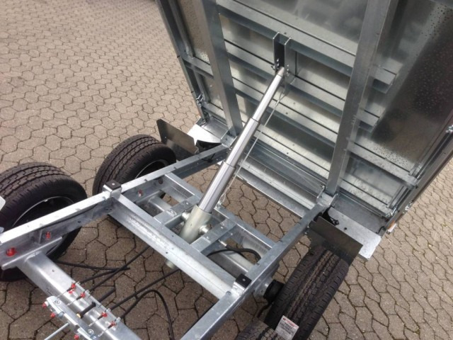 Humbaur HUK 272715 Heckkipper 2,7 t. E-Pumpe 2680 x 1500 x 300mm - Самосвальный прицеп: фото 5 Humbaur HUK 272715 Heckkipper 2,7 t. E-Pumpe 2680 x 1500 x 300mm - Самосвальный прицеп: фото 5