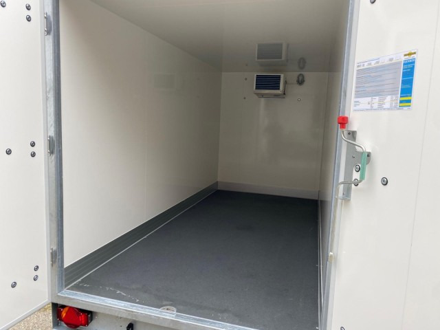 Humbaur Kühlanhänger HGK 253218-21 PF60 Deluxe 2,5 to. 3130x1670x1970mm - Прицеп-рефрижератор: фото 2 Humbaur Kühlanhänger HGK 253218-21 PF60 Deluxe 2,5 to. 3130x1670x1970mm - Прицеп-рефрижератор: фото 2