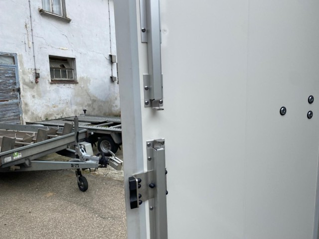 Humbaur Kühlanhänger HGK 253218-21 PF60 Deluxe 2,5 to. 3130x1670x1970mm - Прицеп-рефрижератор: фото 4 Humbaur Kühlanhänger HGK 253218-21 PF60 Deluxe 2,5 to. 3130x1670x1970mm - Прицеп-рефрижератор: фото 4