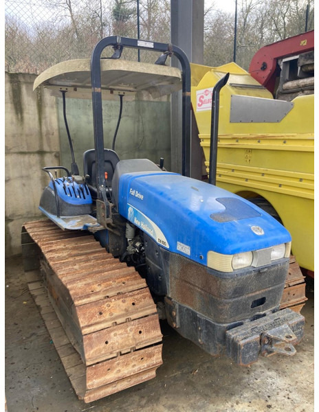 New Holland TK100 M - Гусеничный трактор: фото 1 New Holland TK100 M - Гусеничный трактор: фото 1