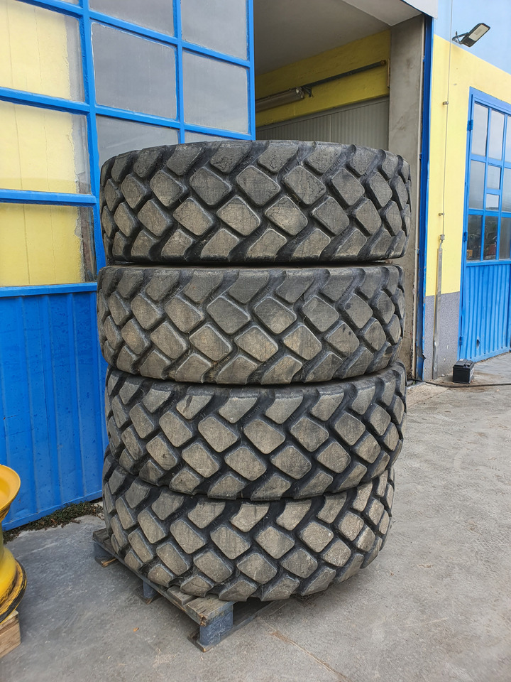 GOODYEAR GP-3E 17.5R25 - Шина для Колёсных погрузчиков: фото 1 GOODYEAR GP-3E 17.5R25 - Шина для Колёсных погрузчиков: фото 1