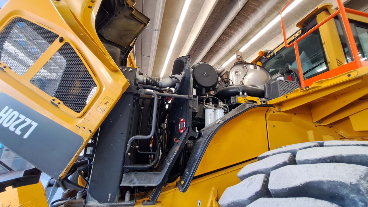 Колёсный погрузчик VOLVO L220H: фото 18 Колёсный погрузчик VOLVO L220H: фото 18