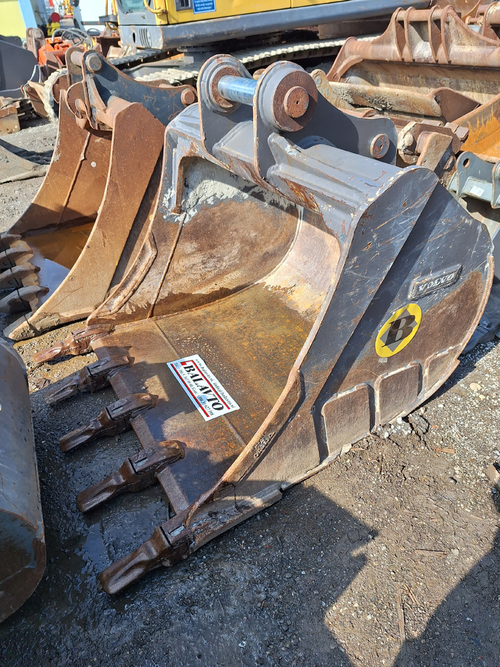 VOLVO digging bucket 1100 mm - Ковш для экскаватора: фото 4 VOLVO digging bucket 1100 mm - Ковш для экскаватора: фото 4
