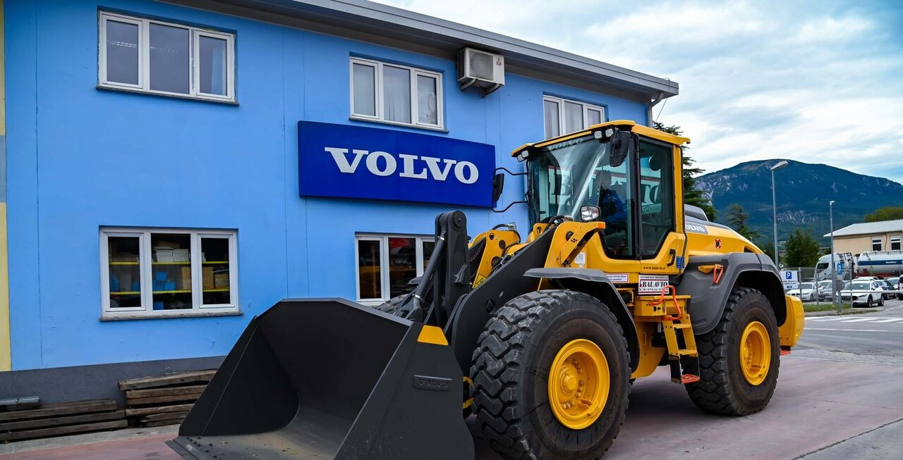 Колёсный погрузчик Volvo L110H: фото 21