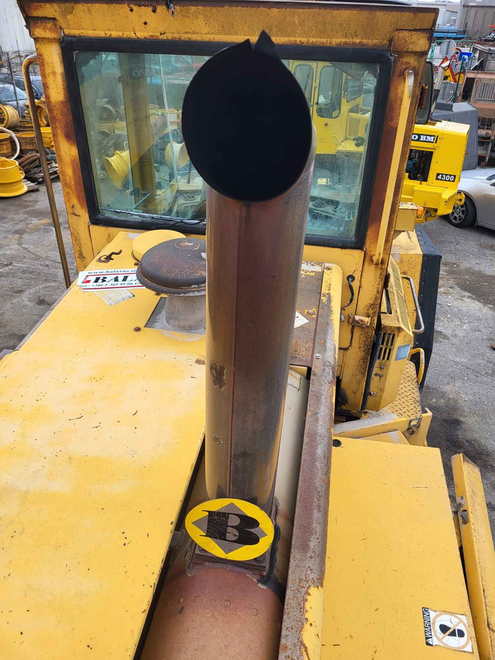 Volvo exhaust pipe - Выхлопная труба для Погрузчиков: фото 1 Volvo exhaust pipe - Выхлопная труба для Погрузчиков: фото 1