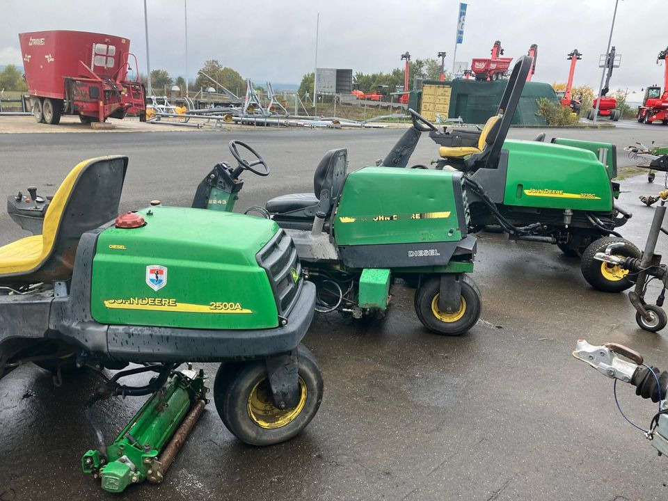 John Deere Spindelmäher, Großflächenmäher 2243, 2500A, 3235C - Газонокосилка: фото 2 John Deere Spindelmäher, Großflächenmäher 2243, 2500A, 3235C - Газонокосилка: фото 2