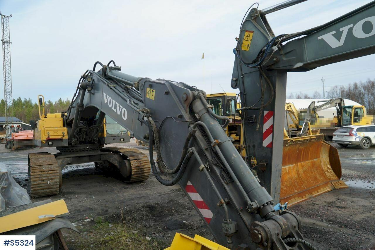 EXCAVATOR Volvo EC460BLC WITH BUCKET - Экскаватор: фото 4 EXCAVATOR Volvo EC460BLC WITH BUCKET - Экскаватор: фото 4