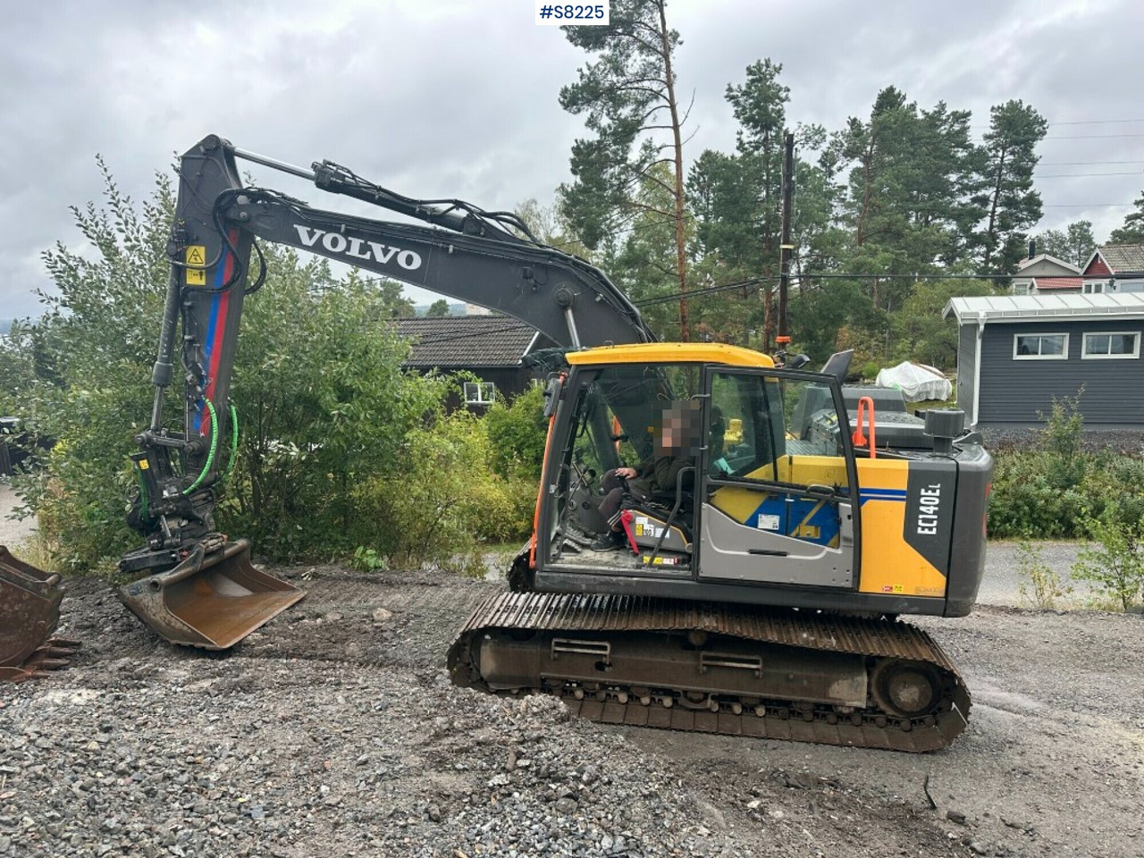 Excavator, Volvo EC140EL, Tiltrotator, Attachments (See video) - Экскаватор: фото 1 Excavator, Volvo EC140EL, Tiltrotator, Attachments (See video) - Экскаватор: фото 1