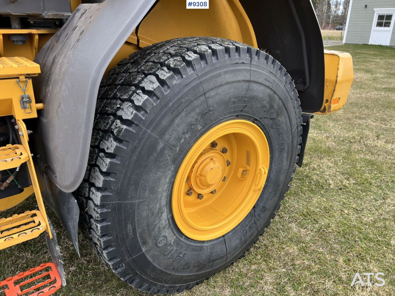 Volvo L60 H Wheel loader with grading bucket (VIDEO) в лизинг Volvo L60 H Wheel loader with grading bucket (VIDEO): фото 17