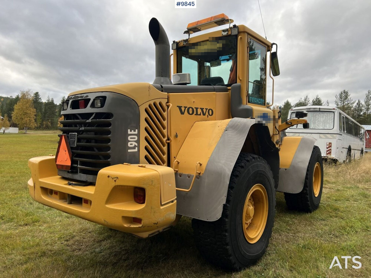Колёсный погрузчик Wheel loader Volvo L90E: фото 7