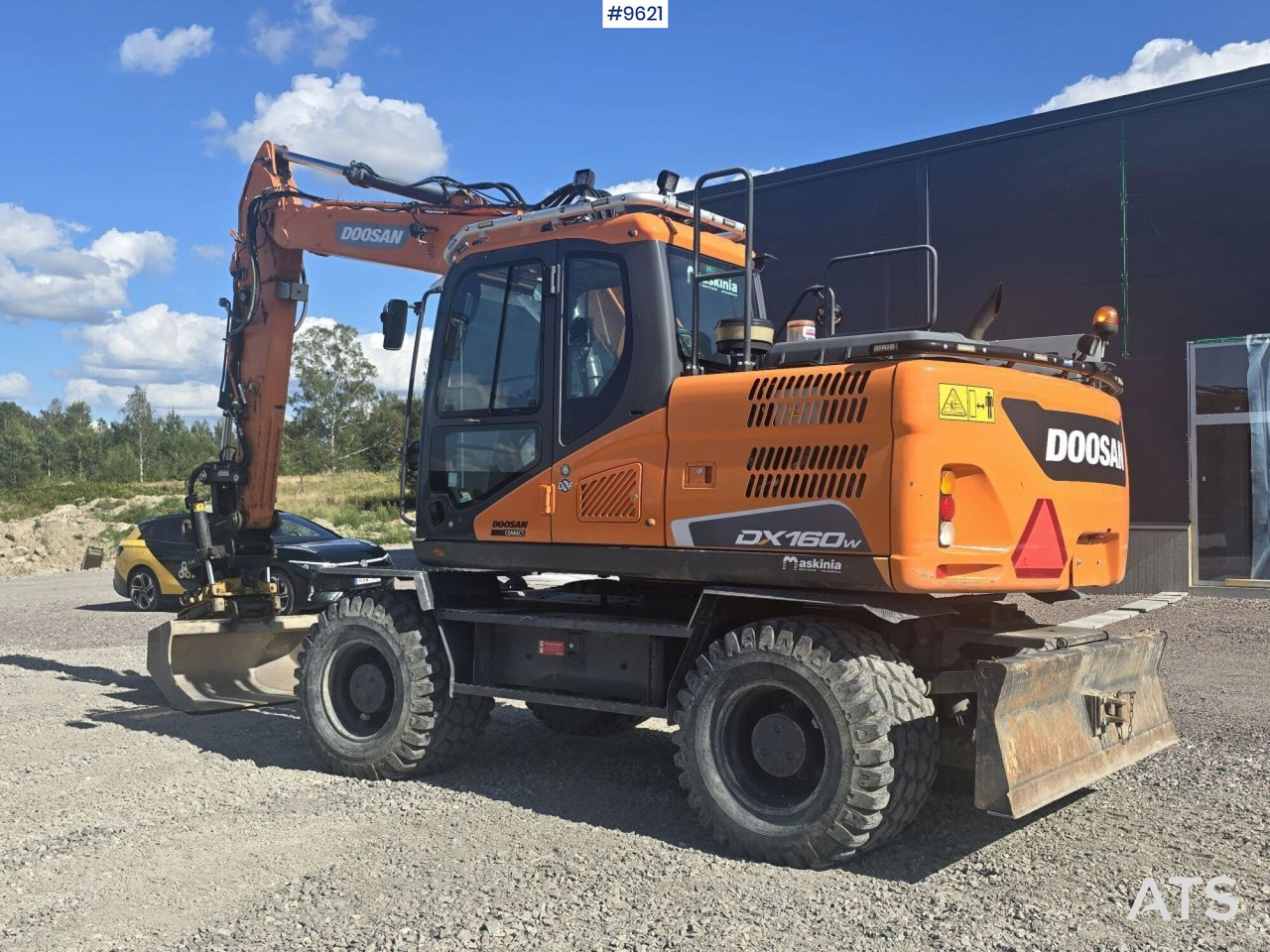 Wheeled Excavator Doosan DX160W with attachment and trailer - Колёсный экскаватор: фото 3 Wheeled Excavator Doosan DX160W with attachment and trailer - Колёсный экскаватор: фото 3