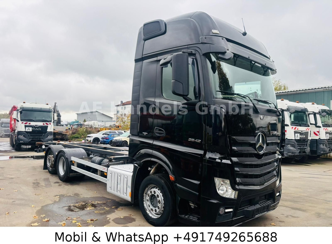 Mercedes-Benz Actros 2542 GigaSpace LL BDF*Retarder/Multi/Lift - Грузовик-контейнеровоз/ Сменный кузов: фото 1 Mercedes-Benz Actros 2542 GigaSpace LL BDF*Retarder/Multi/Lift - Грузовик-контейнеровоз/ Сменный кузов: фото 1