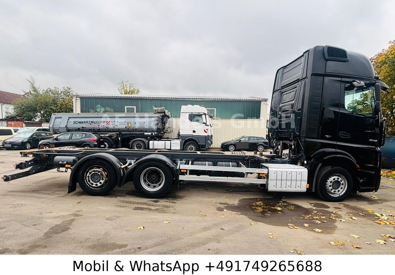 Mercedes-Benz Actros 2542 GigaSpace LL BDF*Retarder/Multi/Lift - Грузовик-контейнеровоз/ Сменный кузов: фото 2 Mercedes-Benz Actros 2542 GigaSpace LL BDF*Retarder/Multi/Lift - Грузовик-контейнеровоз/ Сменный кузов: фото 2