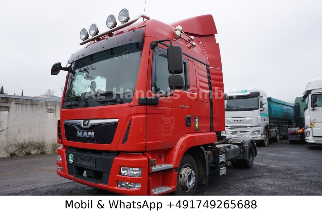 MAN TGL 8.250 LX BL *LDW/Navi/2xTank/Sitzheizung - Тягач: фото 1 MAN TGL 8.250 LX BL *LDW/Navi/2xTank/Sitzheizung - Тягач: фото 1