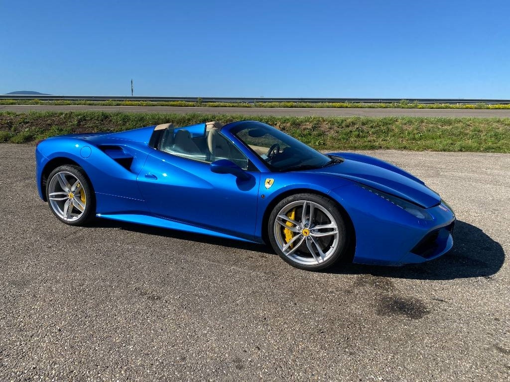 Ferrari 488 SPIDER -Carte Grise Française endommagé - Кабриолет: фото 5 Ferrari 488 SPIDER -Carte Grise Française endommagé - Кабриолет: фото 5