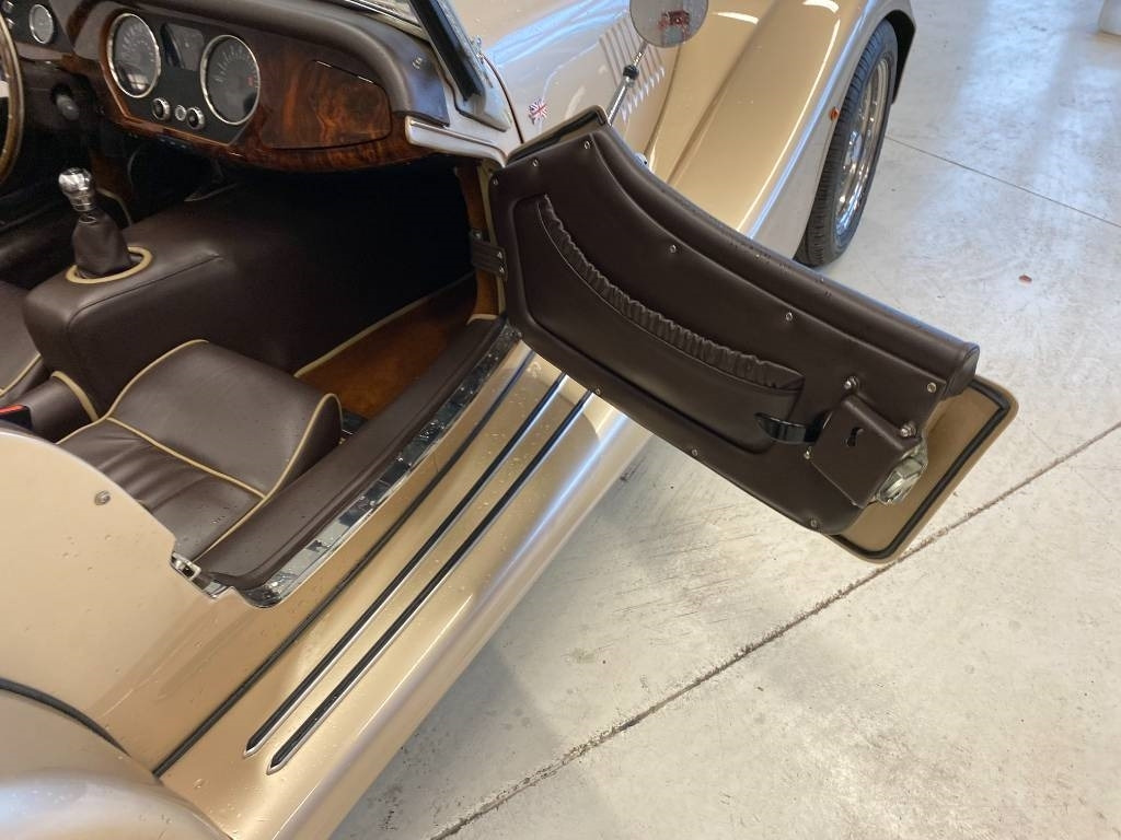 Легковой автомобиль Morgan Roadster 3.7i/Ford V6 Boite manuelle endommagé: фото 36 Легковой автомобиль Morgan Roadster 3.7i/Ford V6 Boite manuelle endommagé: фото 36