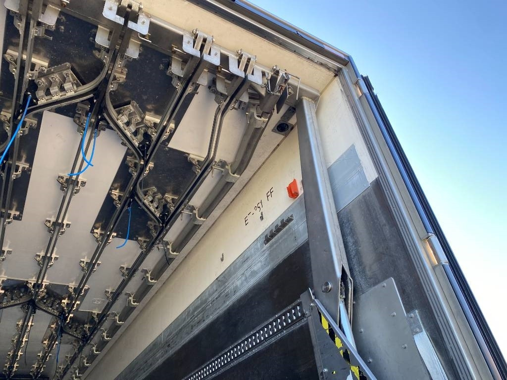 Рефрижератор Renault D-430 WIDE CHEREAU INOGAM/LEVIAND 120 endommagé: фото 20 Рефрижератор Renault D-430 WIDE CHEREAU INOGAM/LEVIAND 120 endommagé: фото 20