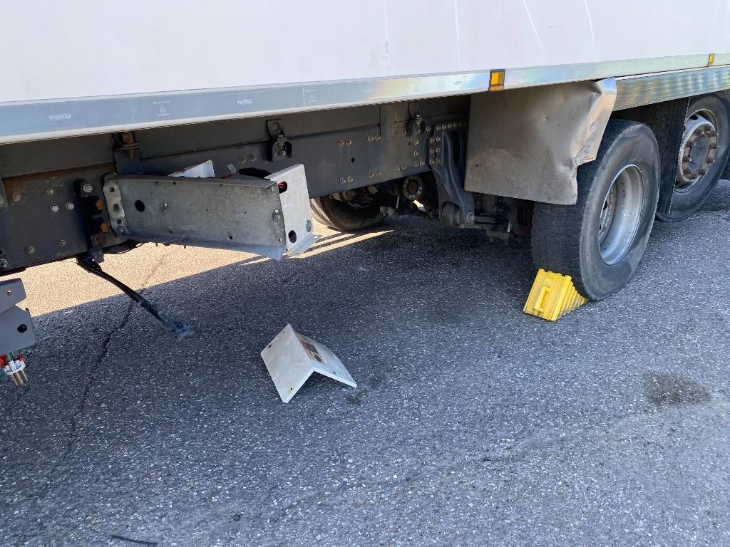 Рефрижератор Renault D-430 WIDE CHEREAU INOGAM/LEVIAND 120 endommagé: фото 30 Рефрижератор Renault D-430 WIDE CHEREAU INOGAM/LEVIAND 120 endommagé: фото 30