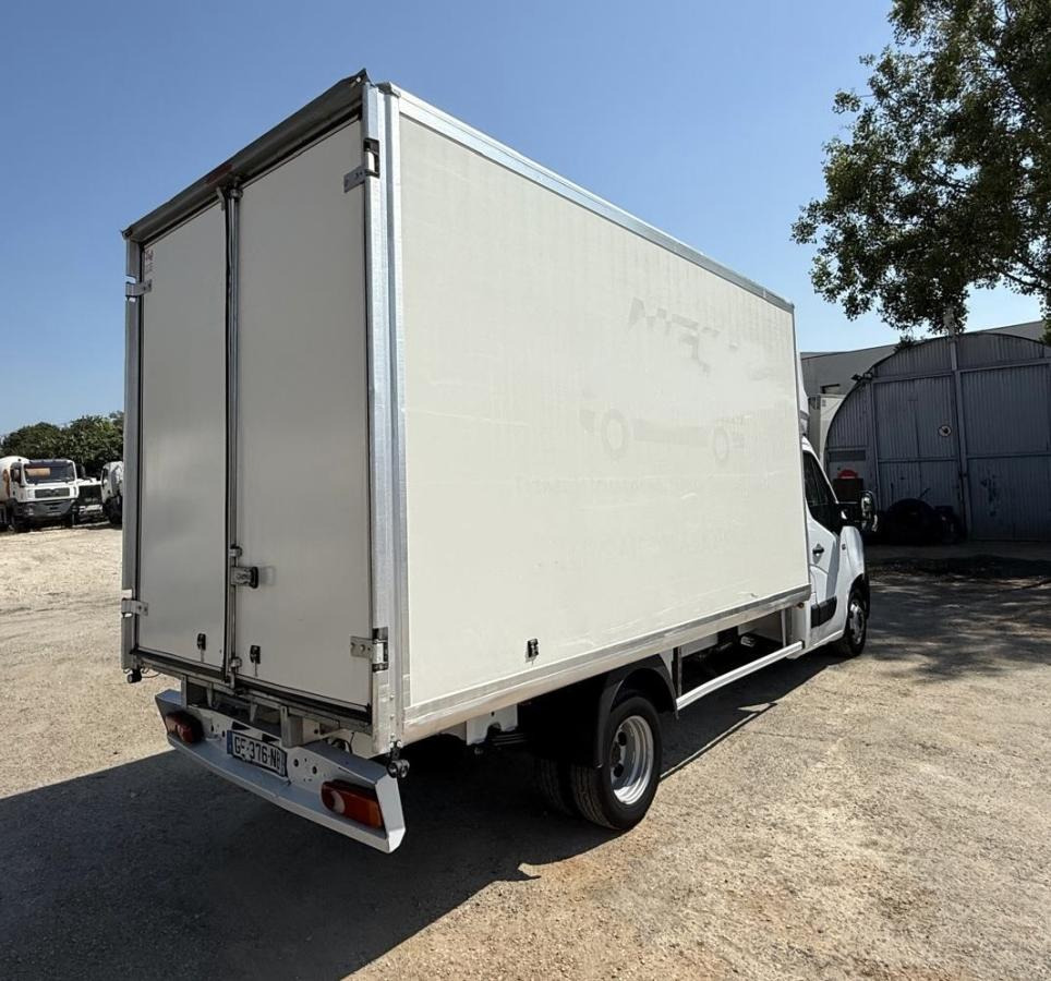 Renault Master 2.5 DCI 150 - Фургон с закрытым кузовом: фото 4 Renault Master 2.5 DCI 150 - Фургон с закрытым кузовом: фото 4