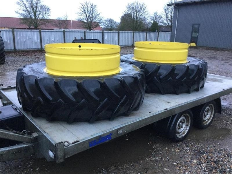Continental 420/85 R38 - Шина: фото 1 Continental 420/85 R38 - Шина: фото 1