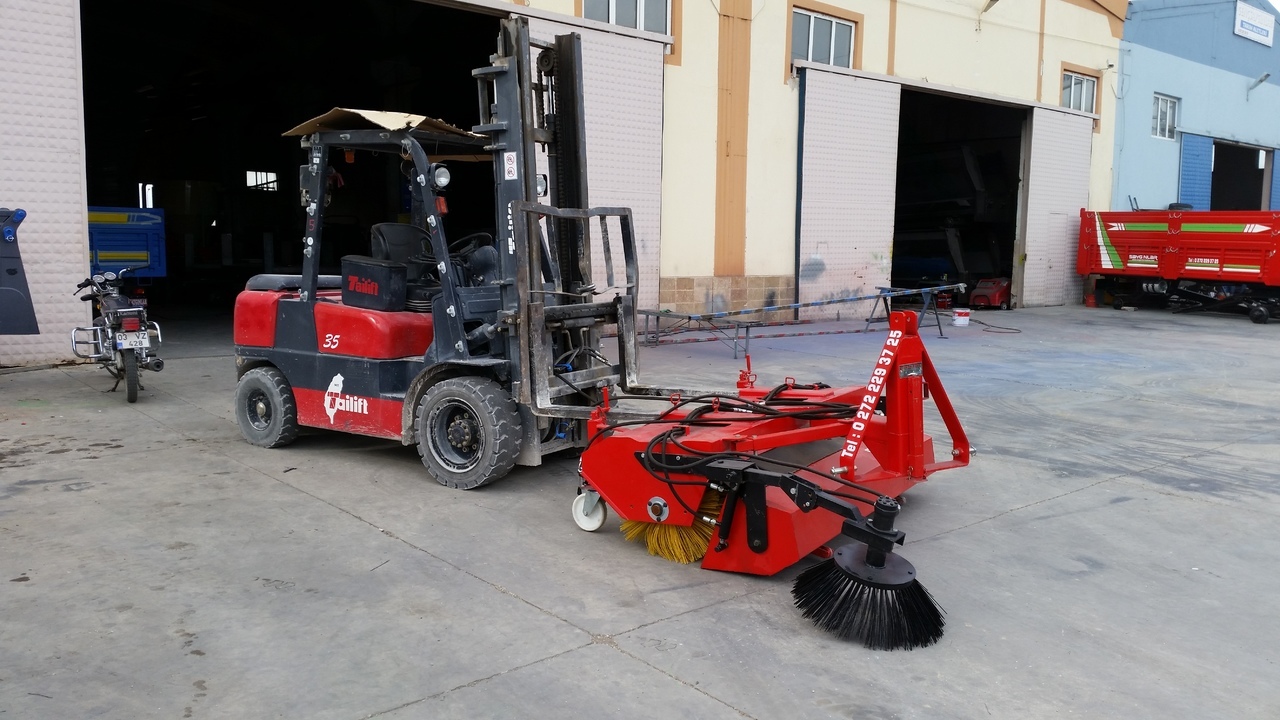 SAYGINLAR FORKLIFT MOUNTED ROAD SWEEPER - Щетка для Вилочных погрузчиков: фото 1 SAYGINLAR FORKLIFT MOUNTED ROAD SWEEPER - Щетка для Вилочных погрузчиков: фото 1