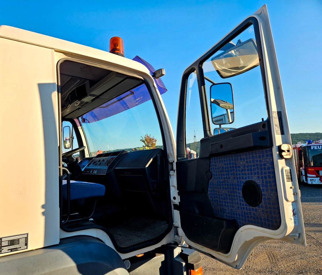 Самосвал, Автоманипулятор MAN LE 14.250 4x4 HIAB 077BS-2 Kran Greifer: фото 21