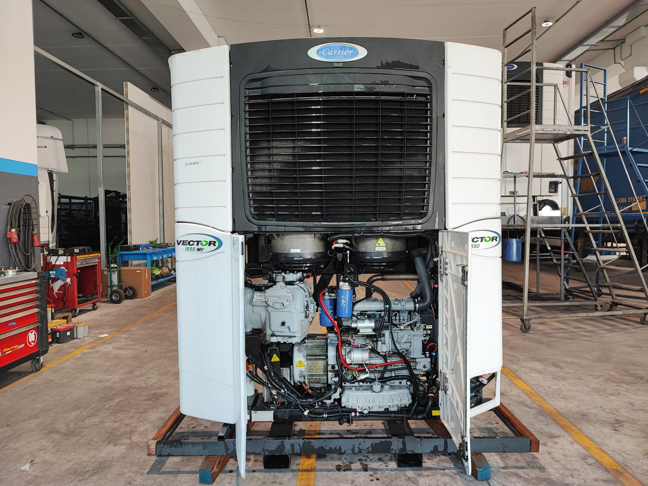 Motore frigo Carrier Vector 1550 pezzi di ricambio - Холодильная установка: фото 2 Motore frigo Carrier Vector 1550 pezzi di ricambio - Холодильная установка: фото 2