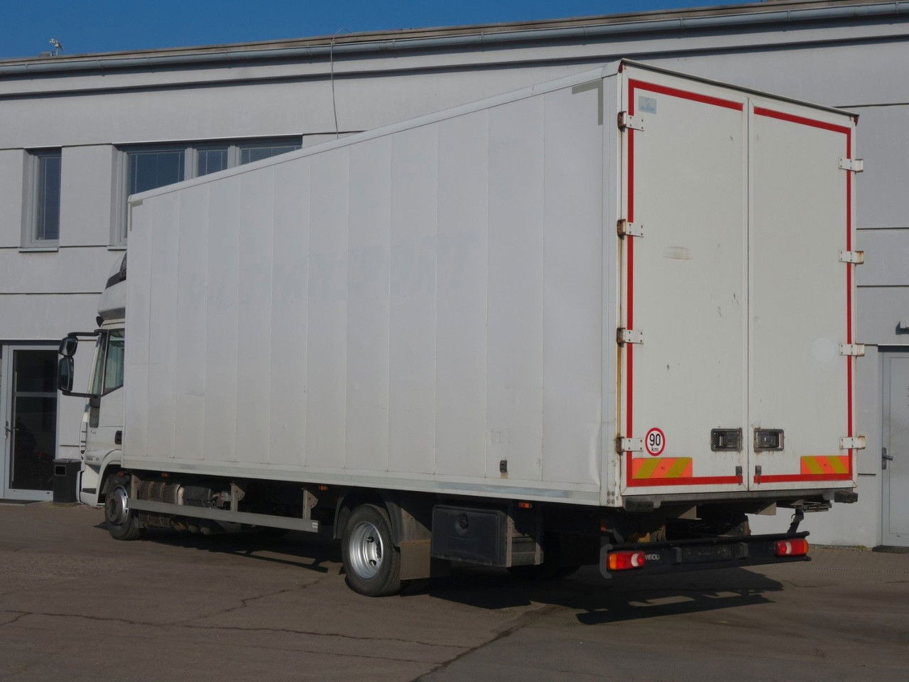 Iveco EuroCargo 75 75E19, 18 Palleten - Грузовик с закрытым кузовом: фото 4 Iveco EuroCargo 75 75E19, 18 Palleten - Грузовик с закрытым кузовом: фото 4