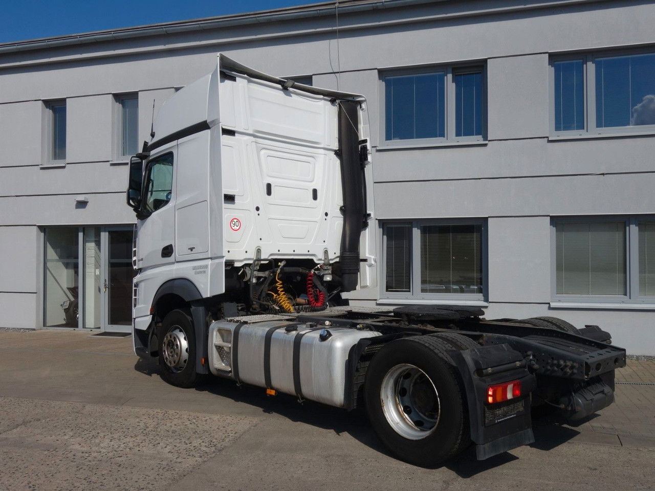Mercedes-Benz Actros 1845 LS Standard Giga Space - Тягач: фото 5 Mercedes-Benz Actros 1845 LS Standard Giga Space - Тягач: фото 5