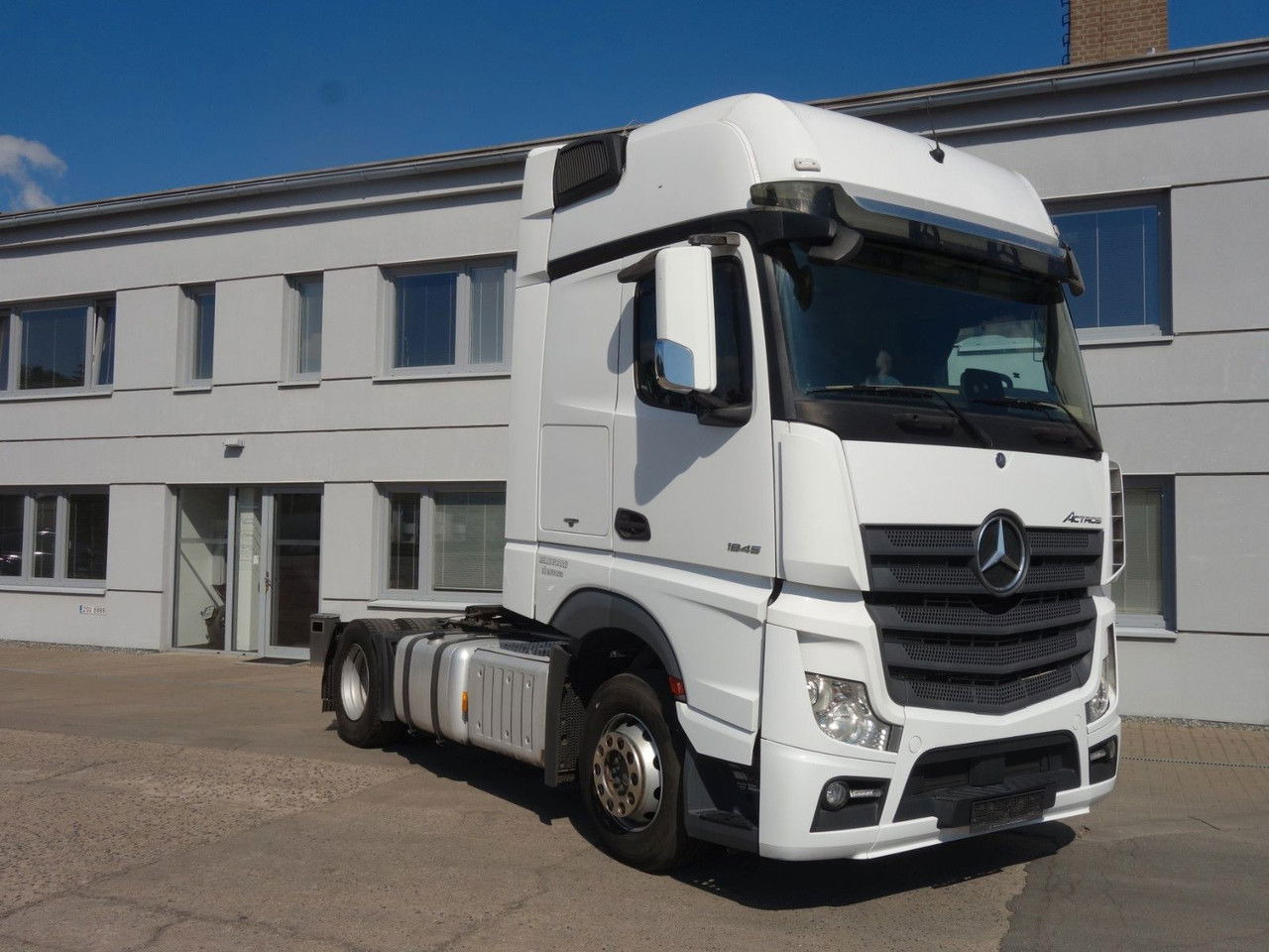 Mercedes-Benz Actros 1845 LS Standard Giga Space - Тягач: фото 3 Mercedes-Benz Actros 1845 LS Standard Giga Space - Тягач: фото 3