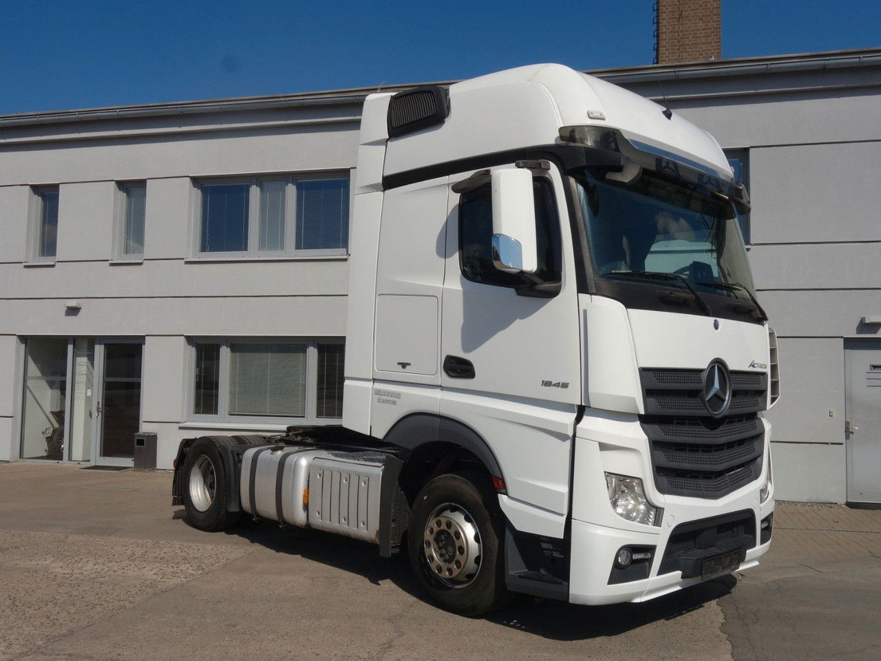 Mercedes-Benz Actros 1845 LS Standard Giga Space - Тягач: фото 4 Mercedes-Benz Actros 1845 LS Standard Giga Space - Тягач: фото 4