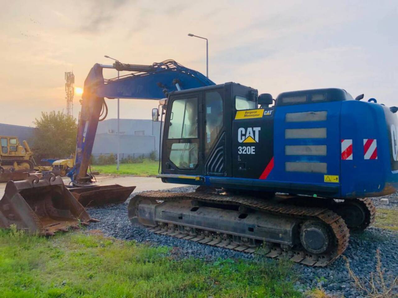 CAT 320 E LN - Гусеничный экскаватор: фото 4 CAT 320 E LN - Гусеничный экскаватор: фото 4