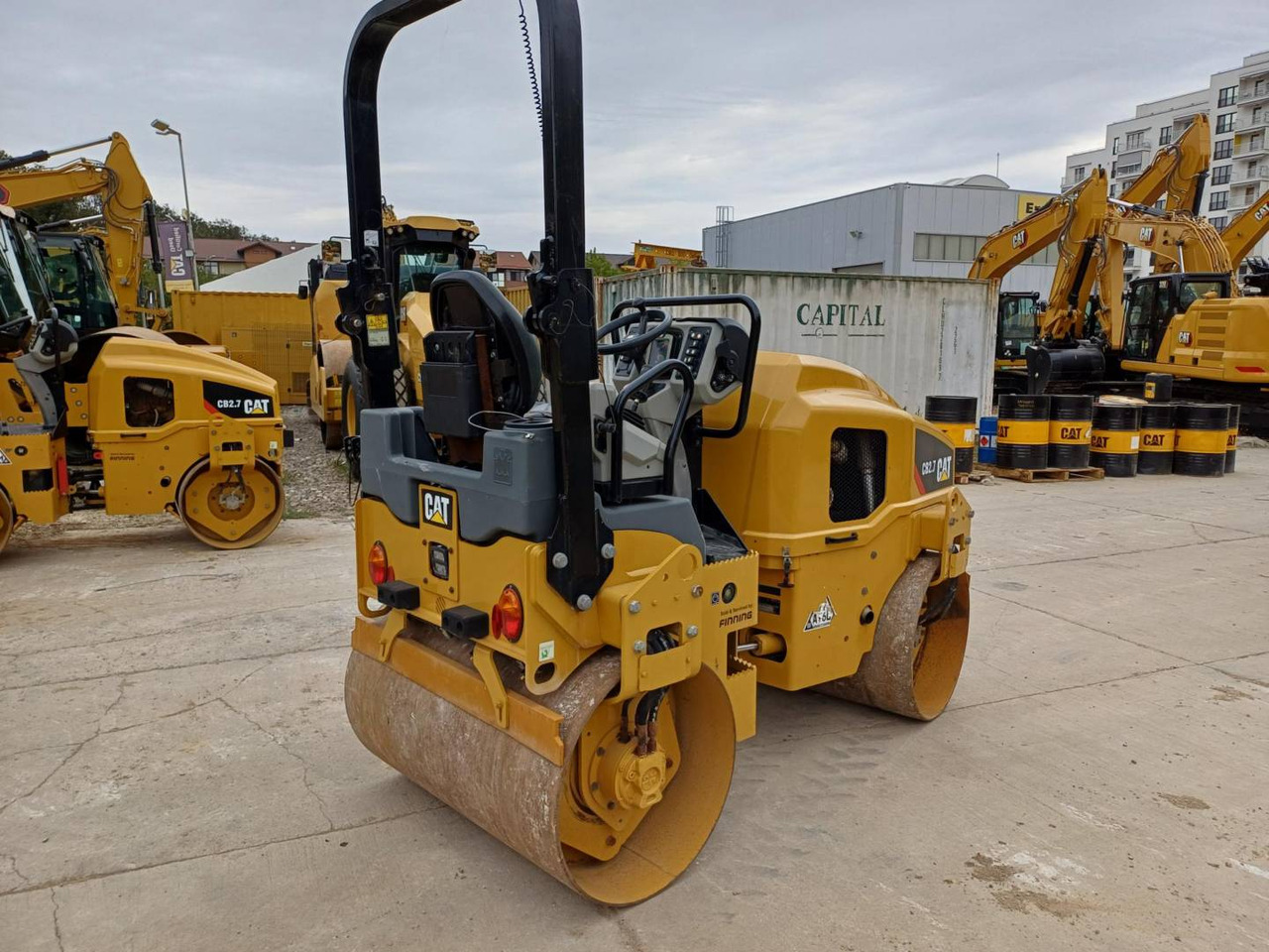CAT CB2.7LRC - Дорожный каток: фото 3 CAT CB2.7LRC - Дорожный каток: фото 3