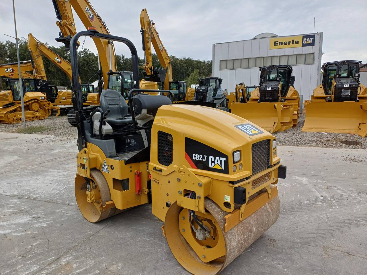 CAT CB2.7LRC - Дорожный каток: фото 2 CAT CB2.7LRC - Дорожный каток: фото 2