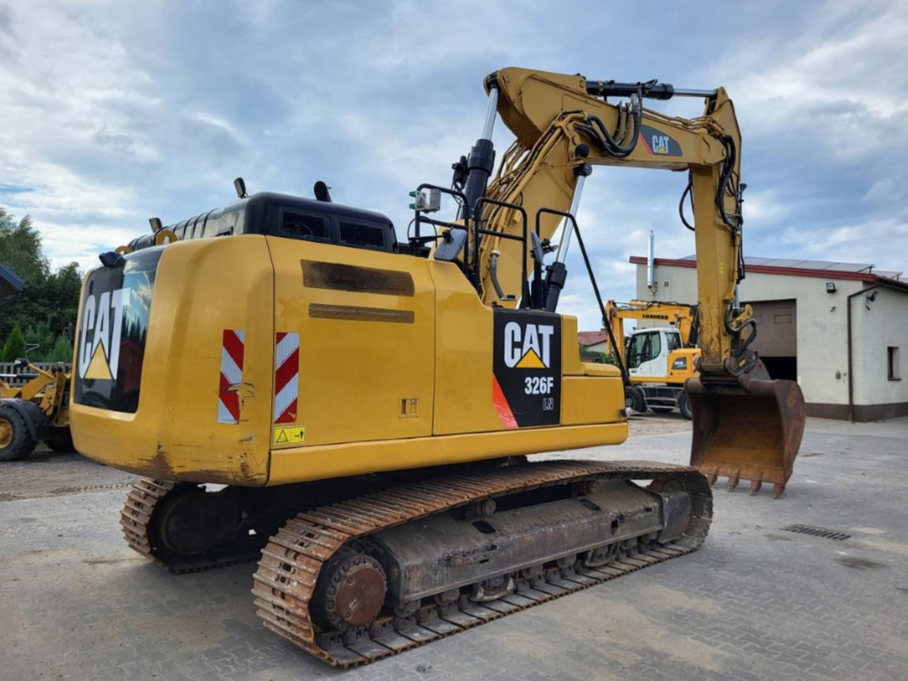 CAT 326FLN - Гусеничный экскаватор: фото 3 CAT 326FLN - Гусеничный экскаватор: фото 3