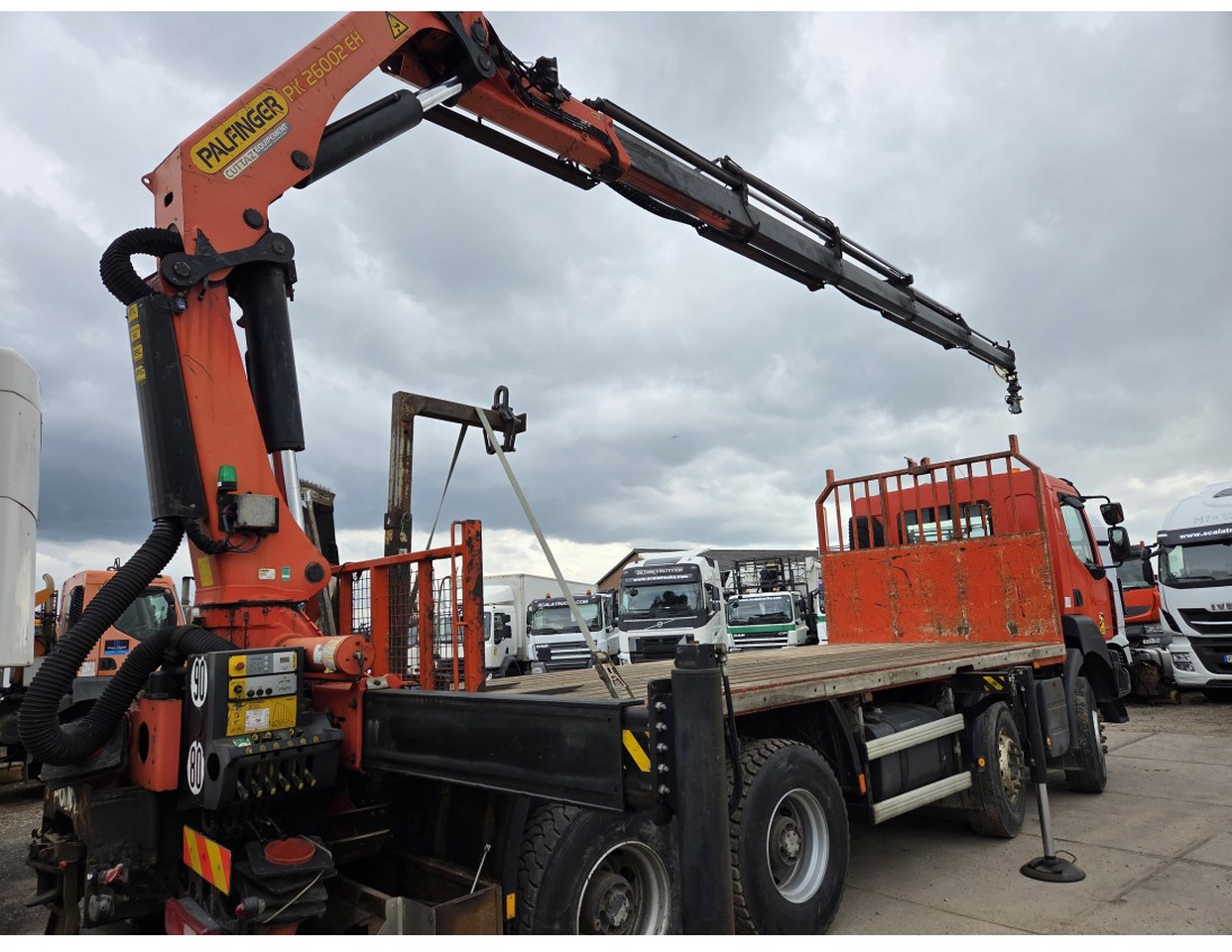 Renault Kerax 430 8X4 Flatbed Crane Palfinger PK26002EH 26 ton 5 Extensions *Retarder - Грузовик бортовой/ Платформа, Автоманипулятор: фото 2 Renault Kerax 430 8X4 Flatbed Crane Palfinger PK26002EH 26 ton 5 Extensions *Retarder - Грузовик бортовой/ Платформа, Автоманипулятор: фото 2