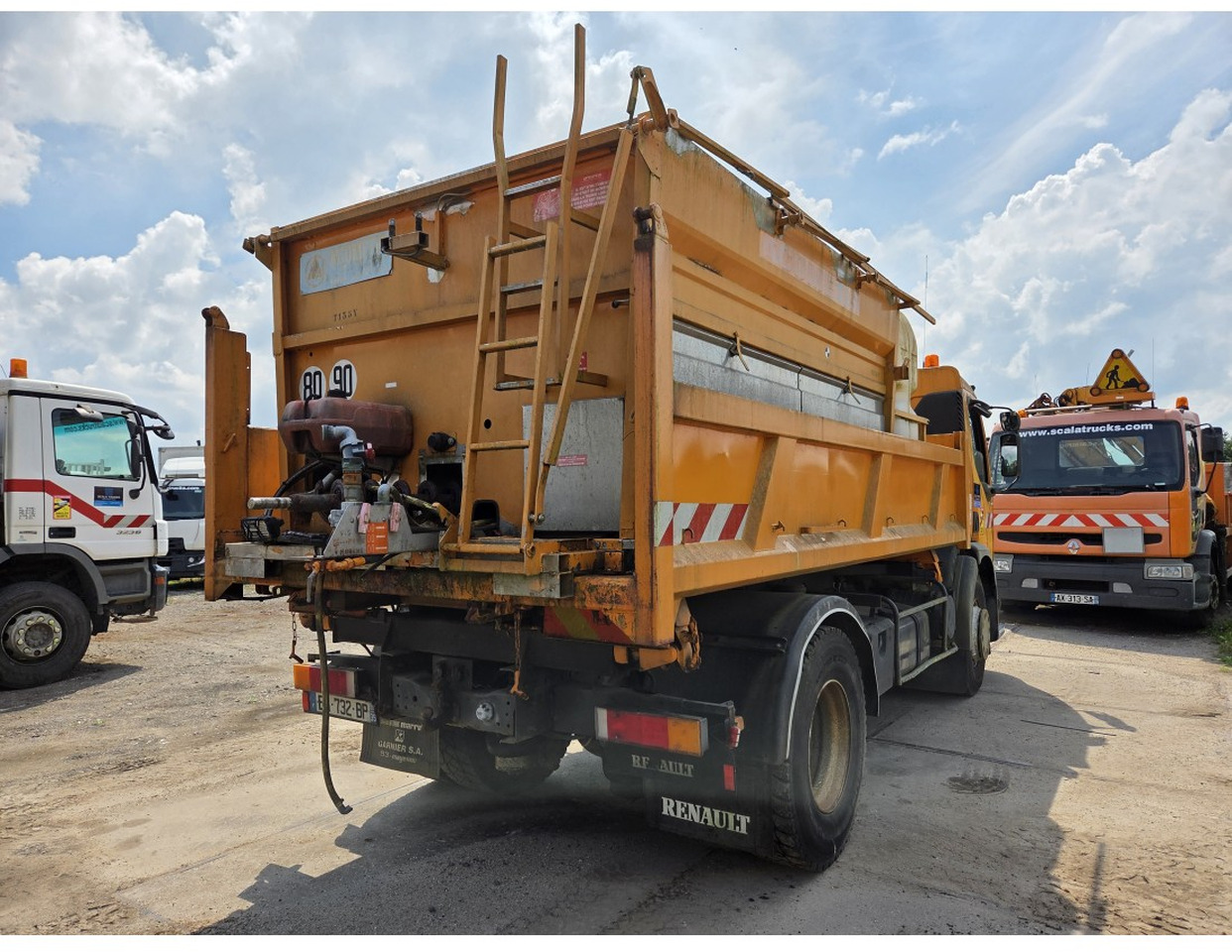 Renault Premium 300 4x2 Tipper Gritter Manual Gearbox Mechanical pump Pomp - Самосвал: фото 2 Renault Premium 300 4x2 Tipper Gritter Manual Gearbox Mechanical pump Pomp - Самосвал: фото 2