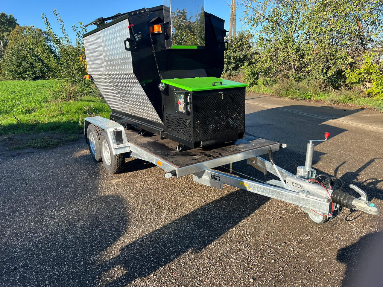 TICAB Asphalt Hot Box from the Manufacturer for 2,8 t, termiskais bunkurs asfaltam HB-2 - Асфальтоукладочная техника: фото 1 TICAB Asphalt Hot Box from the Manufacturer for 2,8 t, termiskais bunkurs asfaltam HB-2 - Асфальтоукладочная техника: фото 1