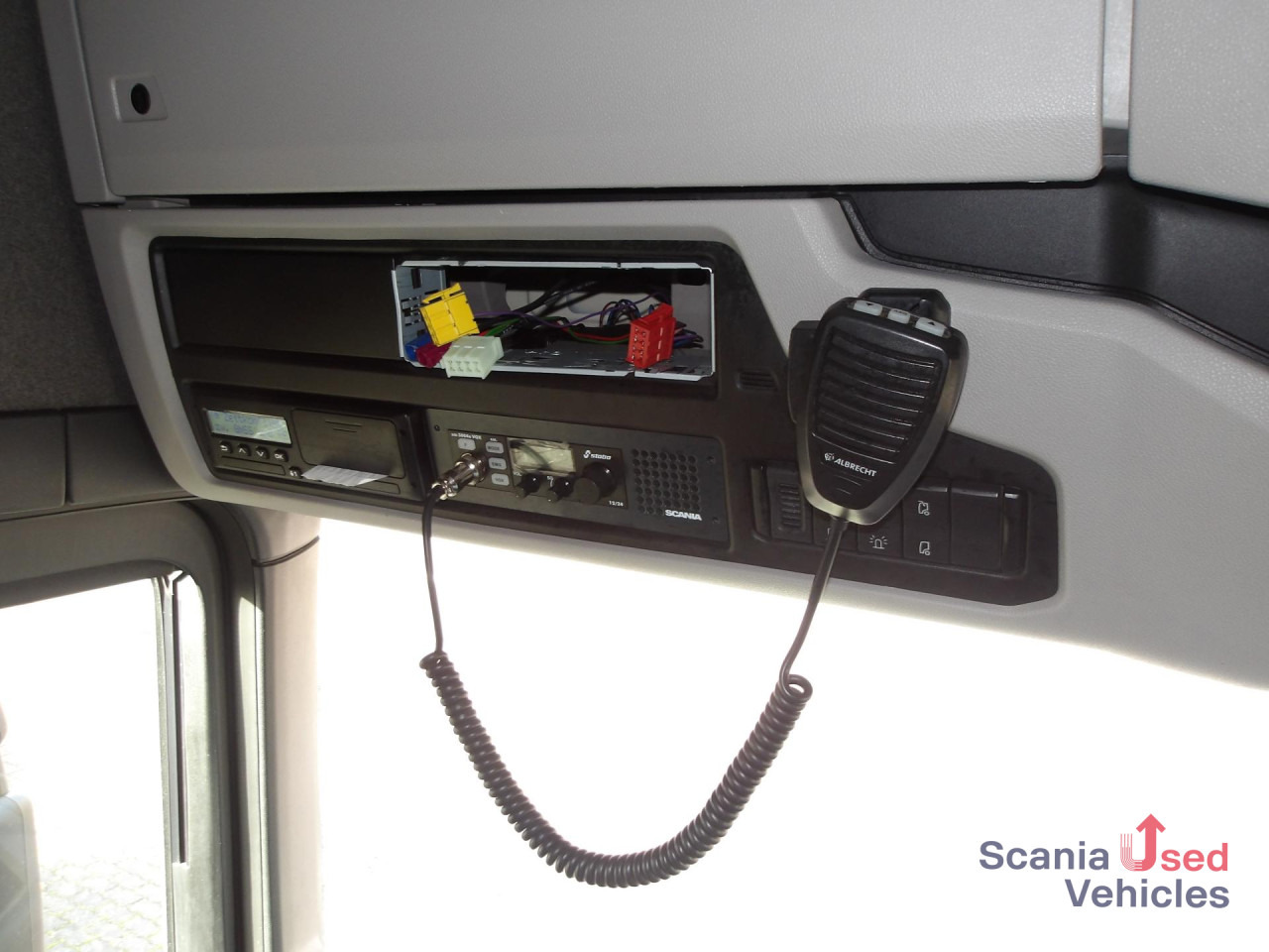 SCANIA R 460 NA - HYDRAULIK - ACC - HIGHLINE - ADR AT - Тягач: фото 2 SCANIA R 460 NA - HYDRAULIK - ACC - HIGHLINE - ADR AT - Тягач: фото 2