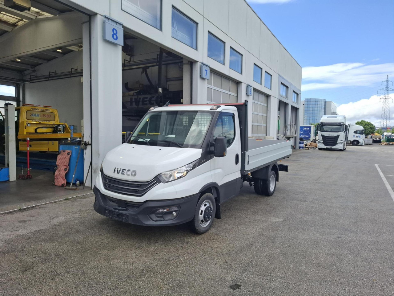 IVECO Daily 35C14 - Цельнометаллический фургон: фото 1 IVECO Daily 35C14 - Цельнометаллический фургон: фото 1