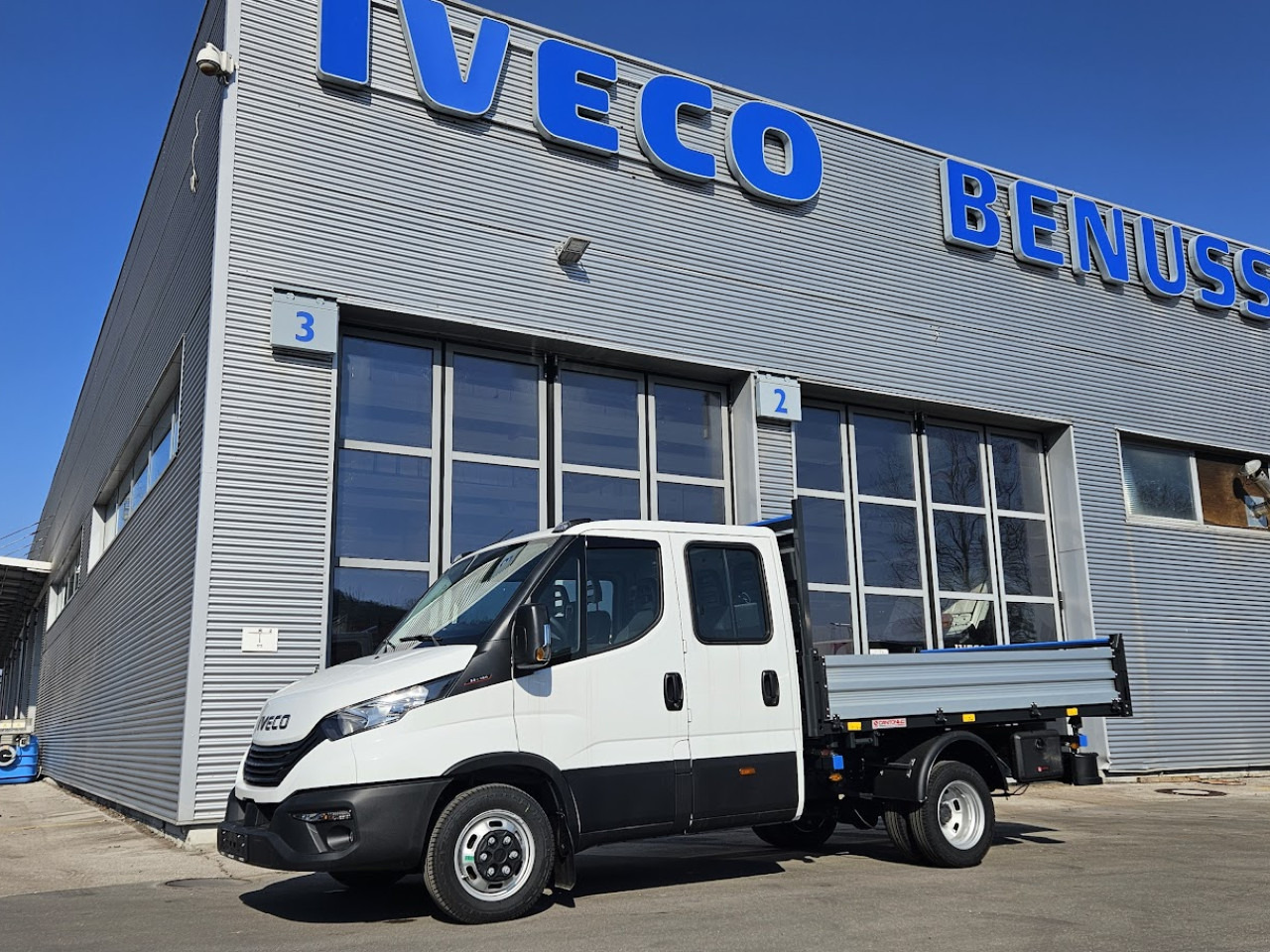IVECO Daily 35C16H3.0 D - Малотоннажный самосвал, Грузопассажирский фургон: фото 1 IVECO Daily 35C16H3.0 D - Малотоннажный самосвал, Грузопассажирский фургон: фото 1