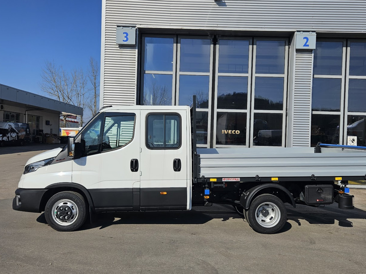 IVECO Daily 35C16H3.0 D - Малотоннажный самосвал, Грузопассажирский фургон: фото 2 IVECO Daily 35C16H3.0 D - Малотоннажный самосвал, Грузопассажирский фургон: фото 2