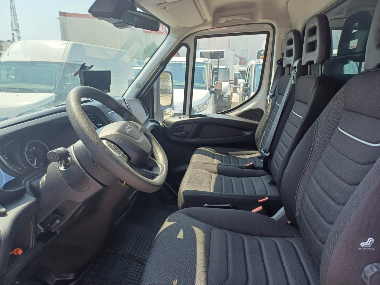 IVECO Daily 70C18H - Тентованный фургон: фото 2 IVECO Daily 70C18H - Тентованный фургон: фото 2