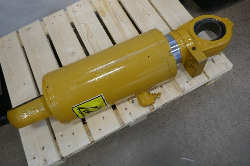 Cylinder CAT 735 - Гидравлика для Строительной техники: фото 1 Cylinder CAT 735 - Гидравлика для Строительной техники: фото 1