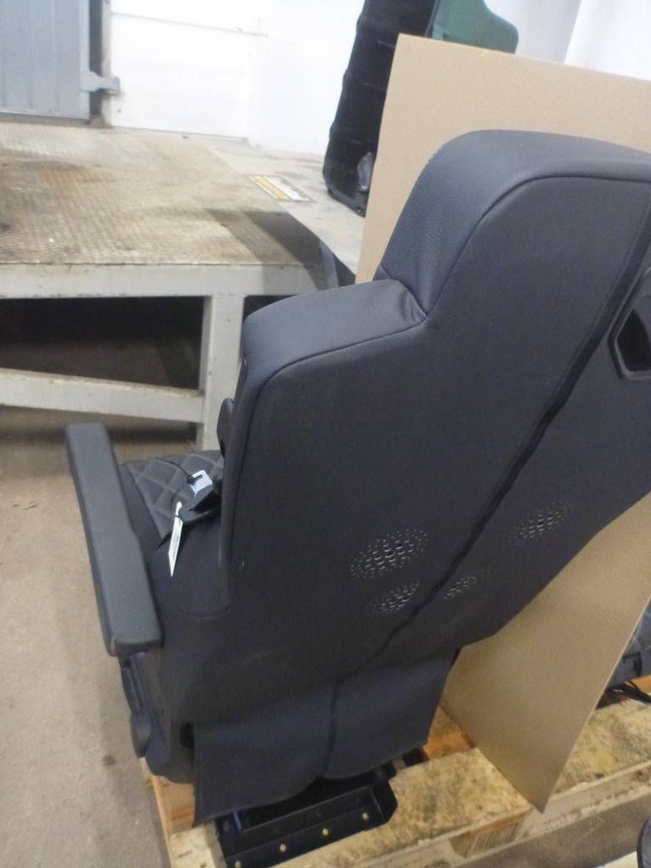 Mercedes-Benz Actros - Кабина для Грузовиков: фото 2 Mercedes-Benz Actros - Кабина для Грузовиков: фото 2